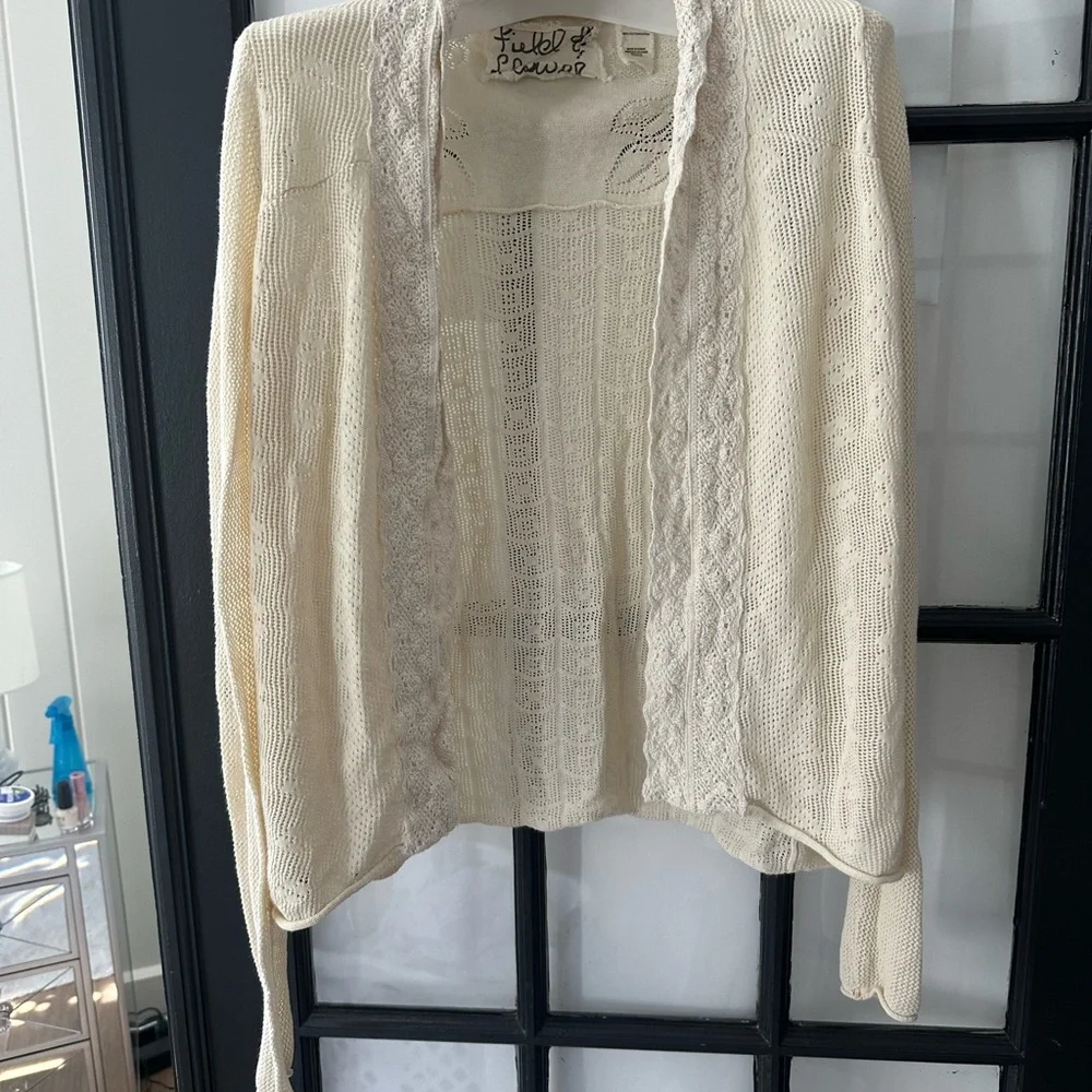 Anthro field flower 🌺 crochet open knit cardigan